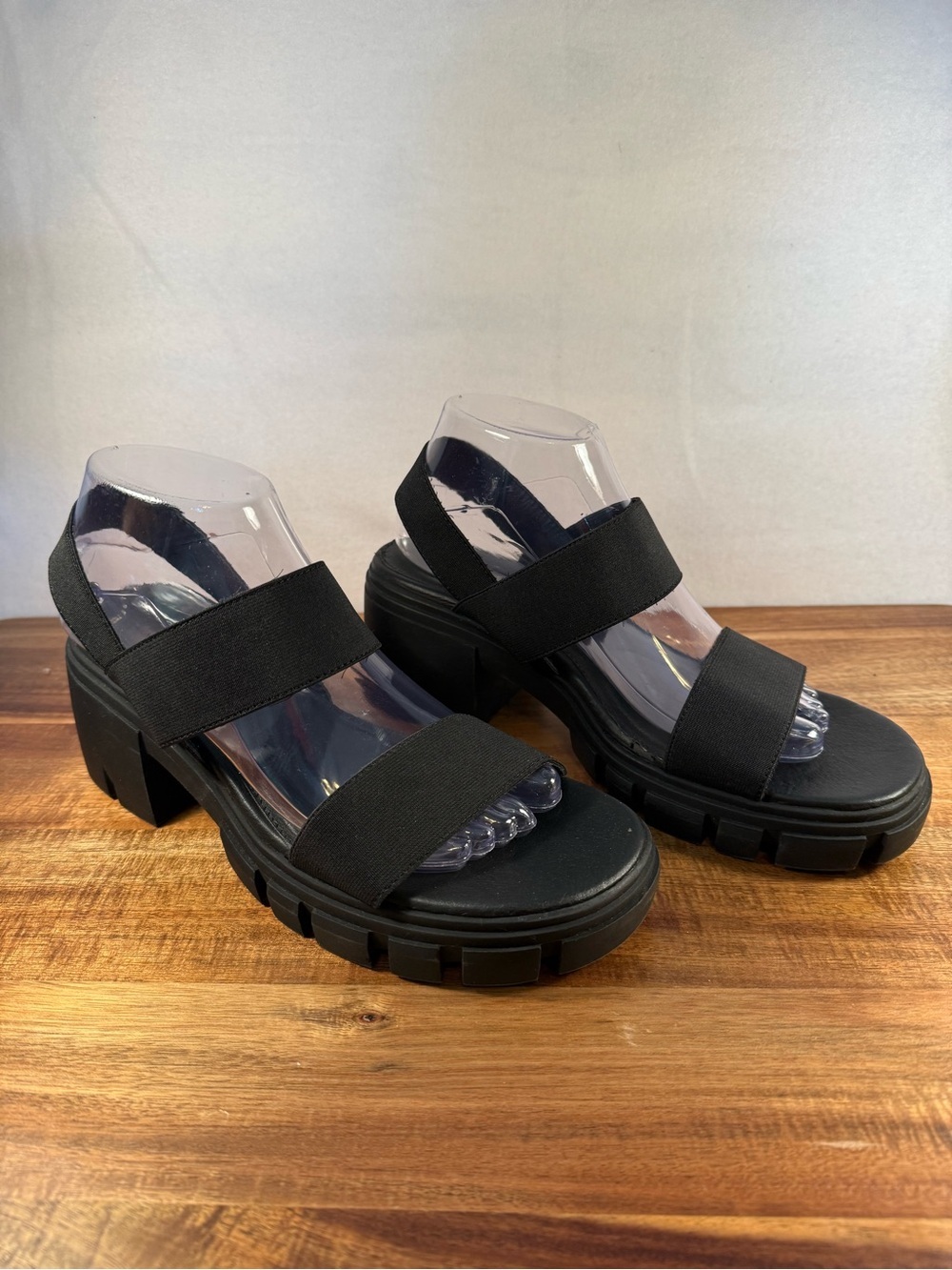 Madden Girl Harley Chunky Black Sandals Size 9.5